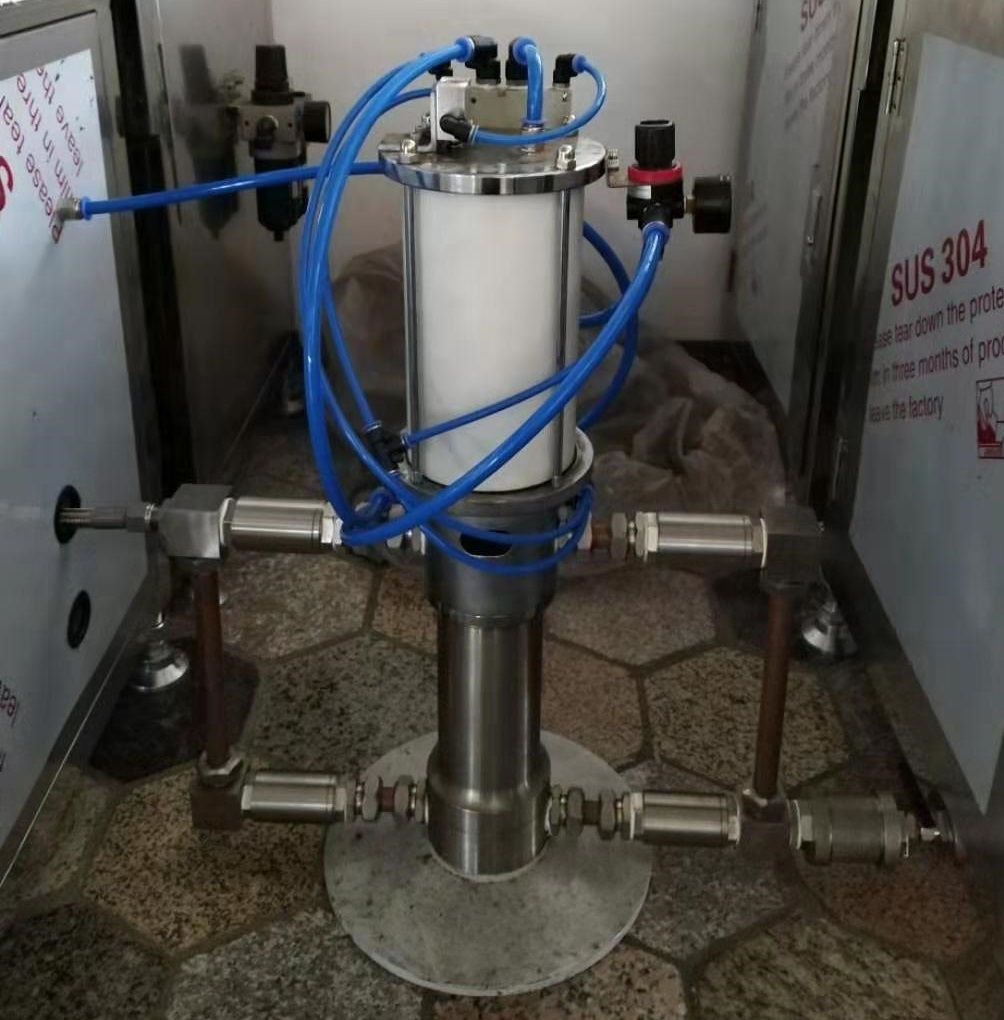 Полуавтоматическая сварочная машина для наполнения газом